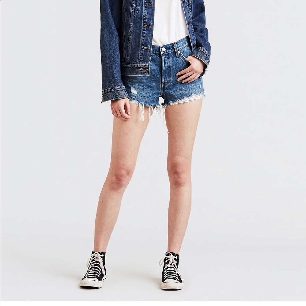 NWT Levi’s 501 shorts in ‘Festival to Go’ size 29